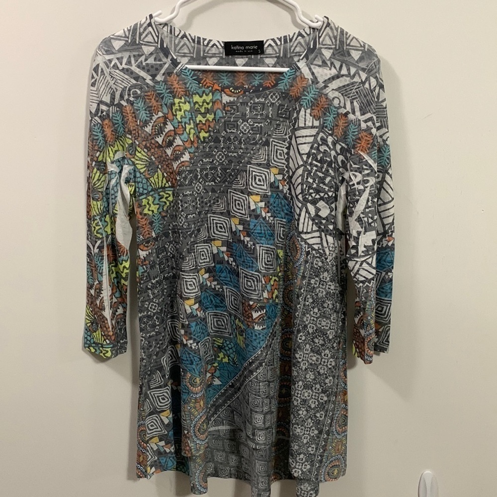 Katina Marie Women’s High Low top, super cute material very soft, good condition